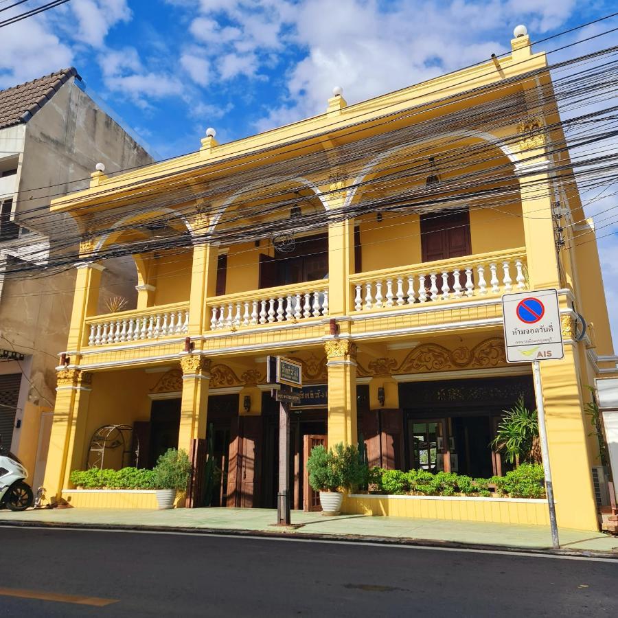 Sittisang Heritage House 1920 Kanchanaburi Ngoại thất bức ảnh