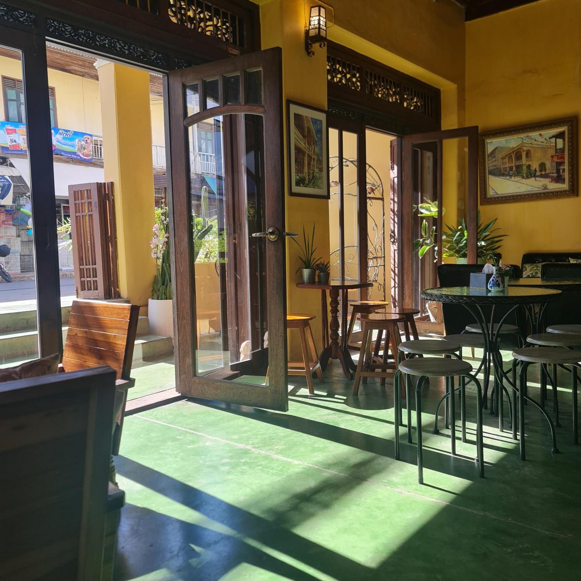 Sittisang Heritage House 1920 Kanchanaburi Ngoại thất bức ảnh