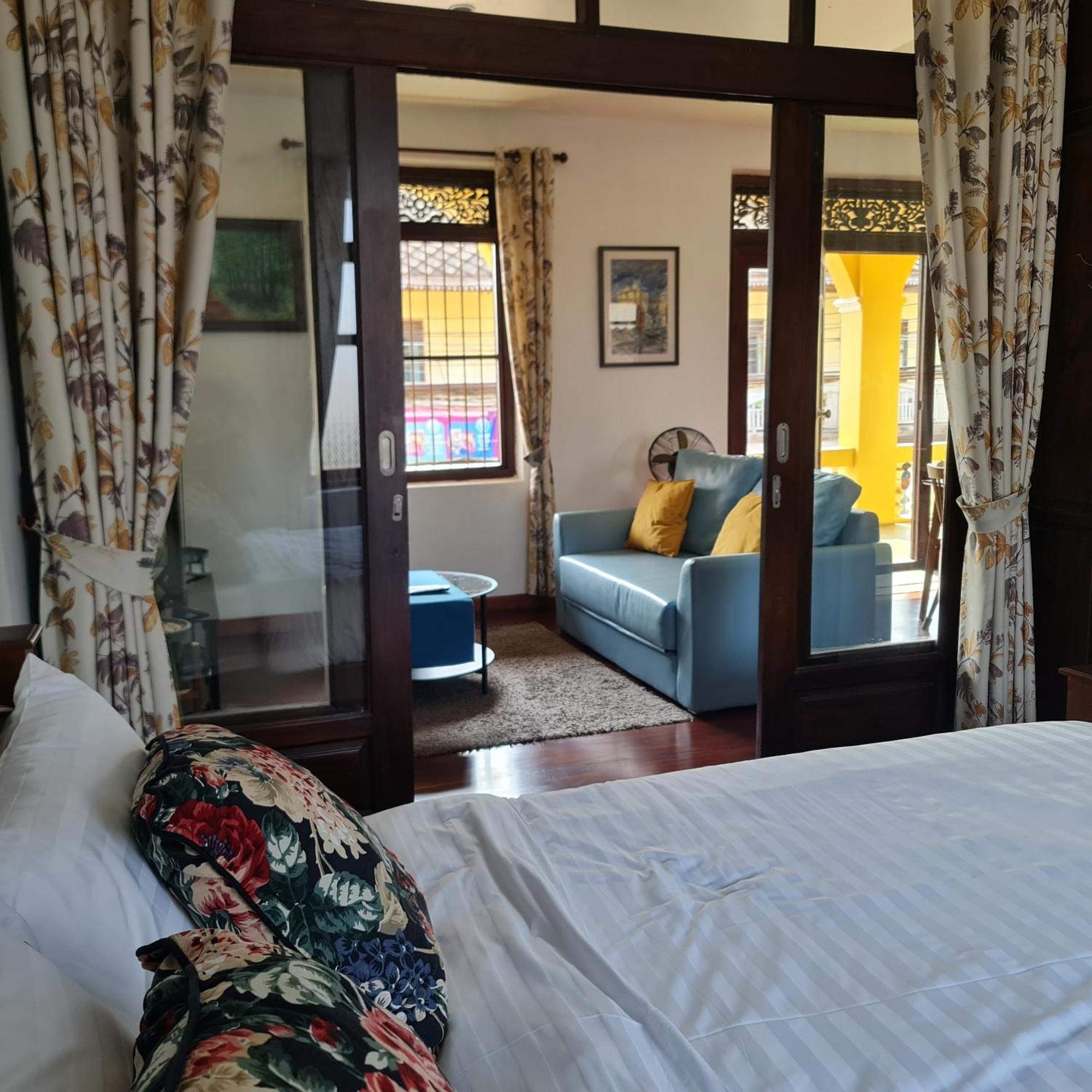 Sittisang Heritage House 1920 Kanchanaburi Ngoại thất bức ảnh